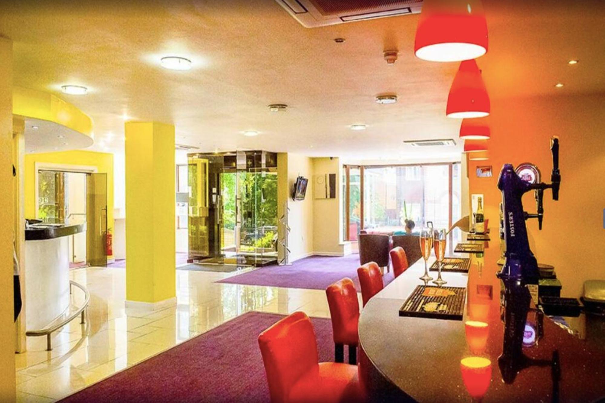 The Luton Hotel Kültér fotó